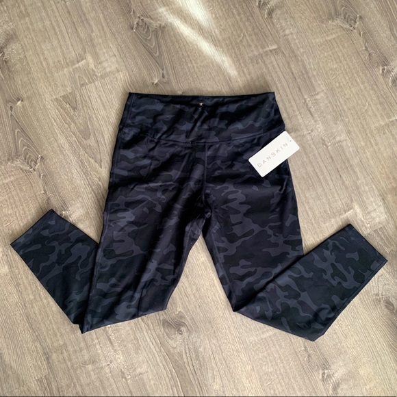 DANSKIN BLACK CAMO LEGGINGS - Picture 1 of 4